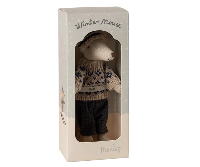 Maileg Winter Mouse Ski Dad — linen mouse doll in a cream and navy Fair Isle knit sweater and dark gingham shorts, displayed inside the Winter Mouse gift box labeled Dad
