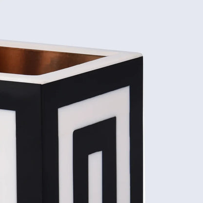 Concentric Resin Inlay Desk Organizer | Black & White | 3x4"