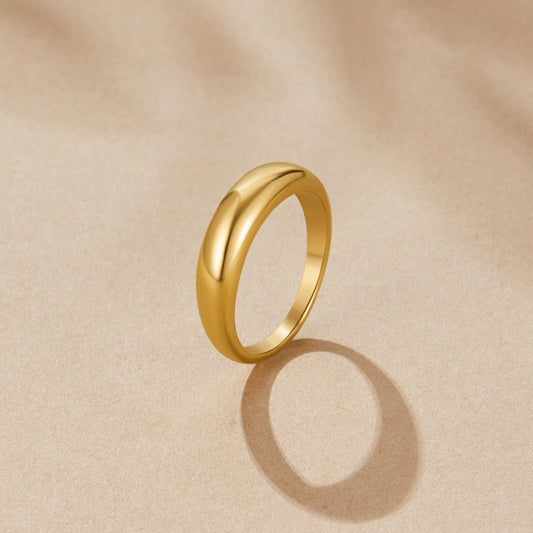 Lois Gold Band Ring