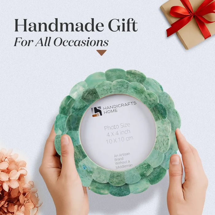 Scalloped Picture Frame | Green Bone Inlay | 4 In Round Photo Frame